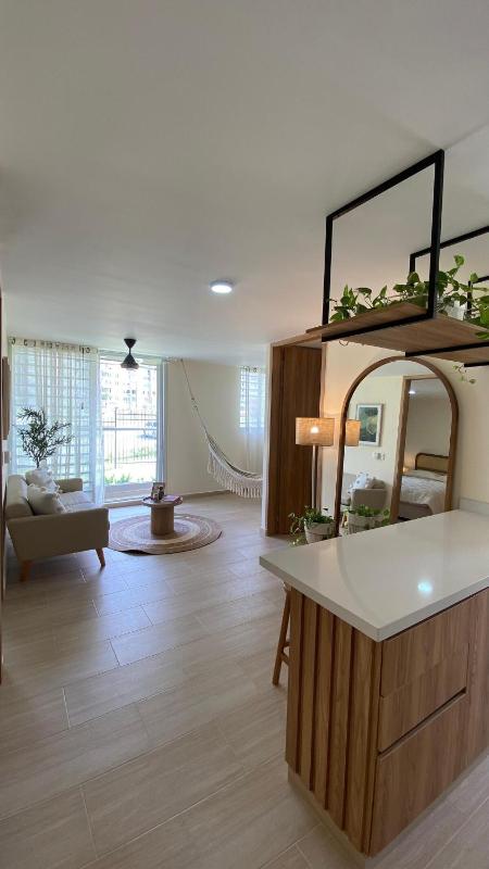 Minimalist and cozy apartment - image 4