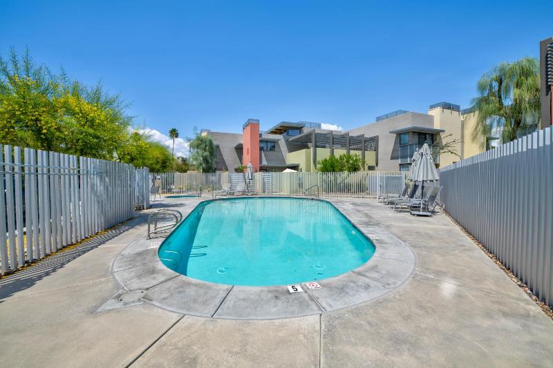 La Mirage Contemporary Home Plus Pool Exclusively Month Plus - image 44