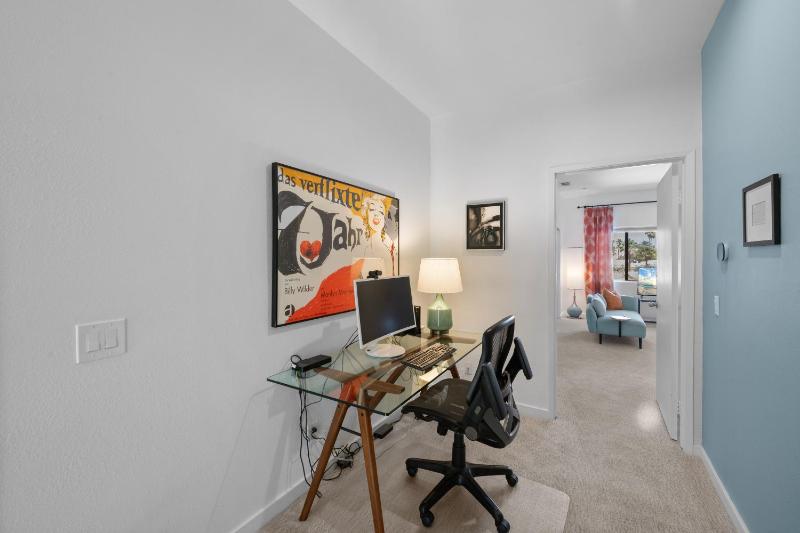 La Mirage Contemporary Home Plus Pool Exclusively Month Plus - image 27