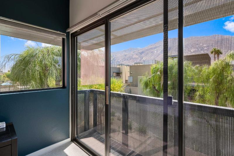 La Mirage Contemporary Home Plus Pool Exclusively Month Plus - image 26