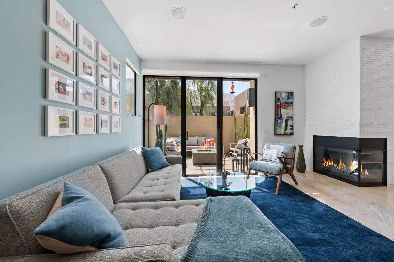 La Mirage Contemporary Home Plus Pool Exclusively Month Plus - image 18