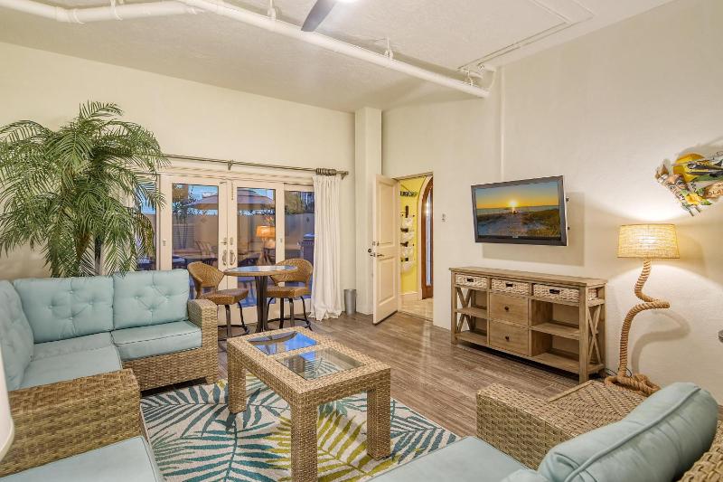 Monarch Villa - 5542 W - image 40