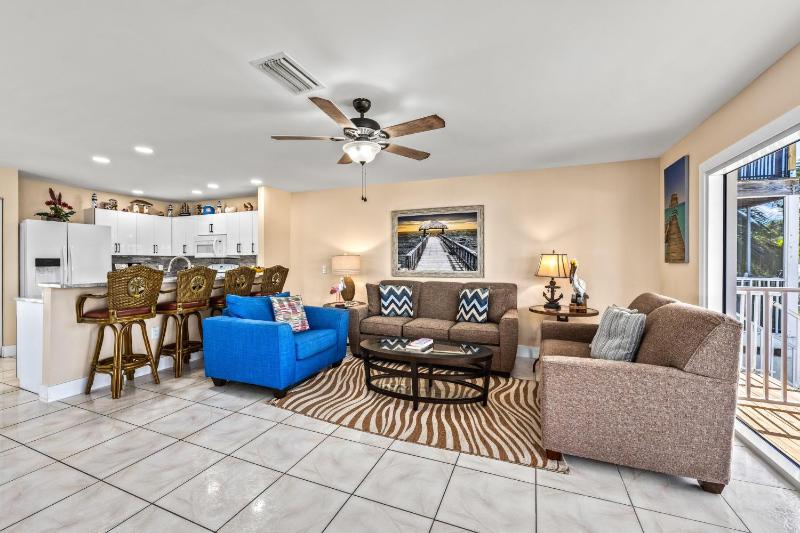 Dolphin Resort - 123 - image 4