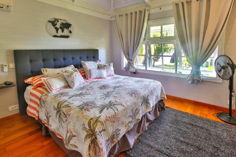 Tropical cocoon with 2 bedrooms - image 4