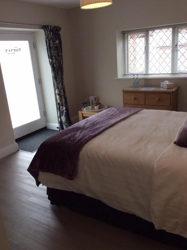 Superior Double Room image 3