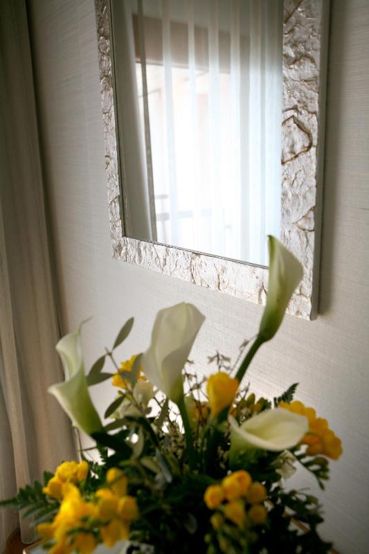 Junior Suite with Lake View image 4