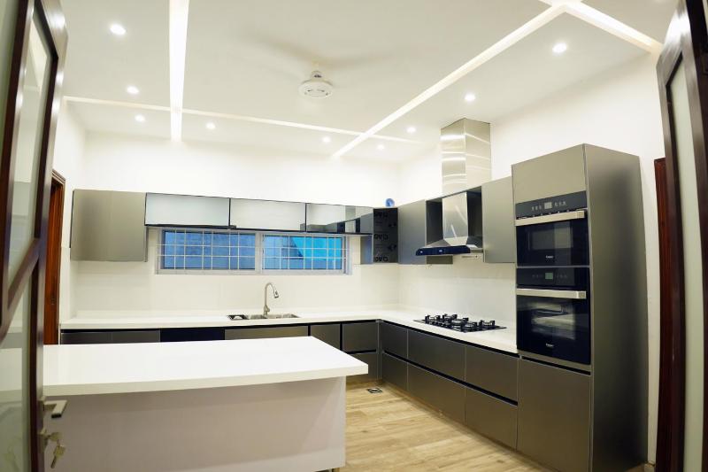 LAHORE VILLA 1 Kanal Ground floor 2 beds 2 bath 1 living room Kitchen dinning room - image 14