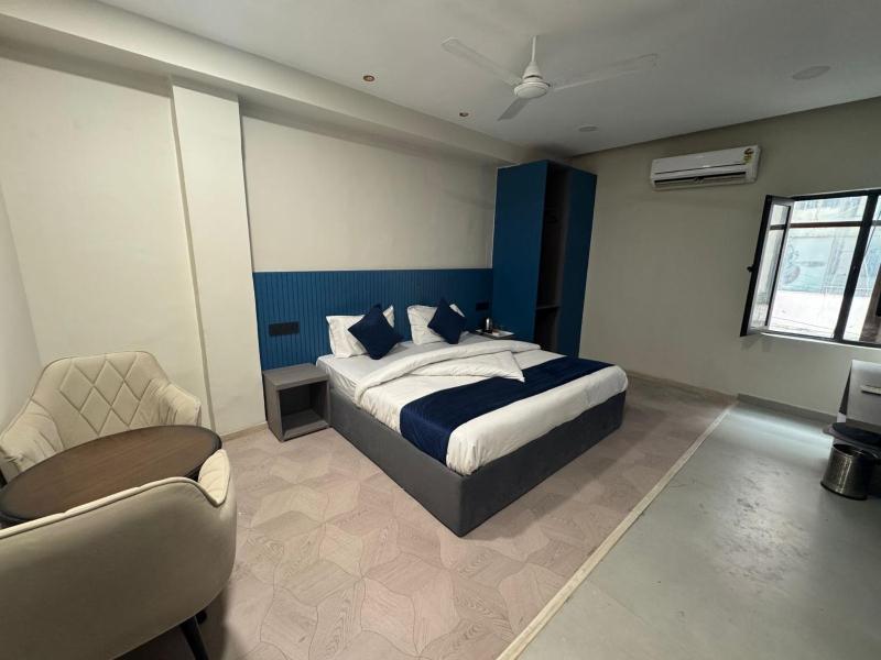 Hotel Aryan Inn at Railway Station Road Haridwar - image 1