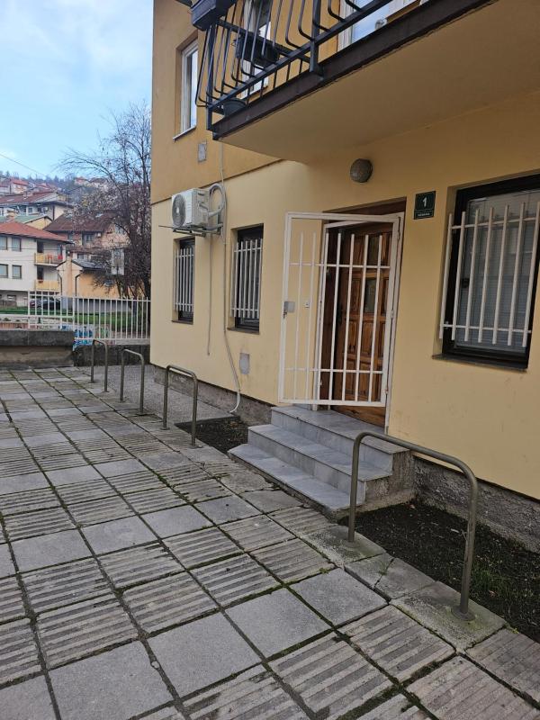 Apartment Bisić with private parking - image 7