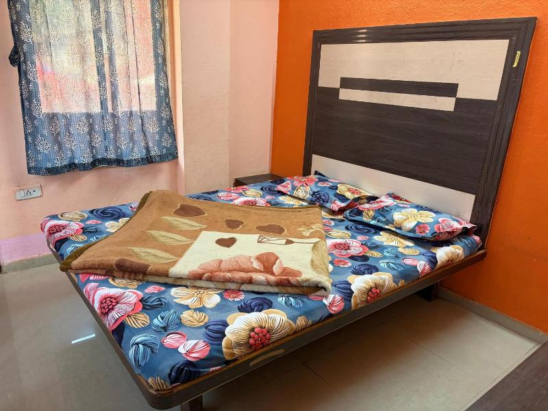 Hotel Sudama Palace - Mahabaleshwar  Couple & Family Stay Rooms with Free Wi-Fi in Main Market - image 12