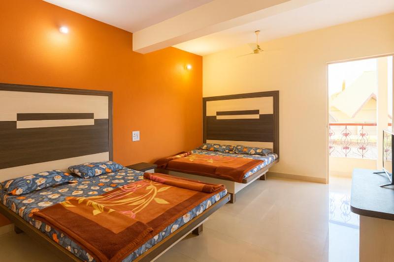 Hotel Sudama Palace - Mahabaleshwar  Couple & Family Stay Rooms with Free Wi-Fi in Main Market - image 11