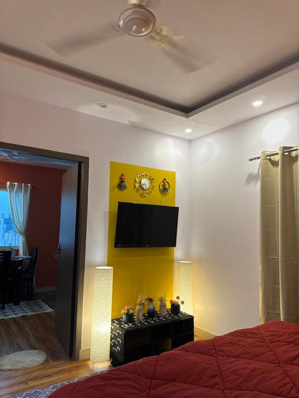 Private Cozy Space with Rooftop Garden in Delhi NCR and Gurgaon - image 28