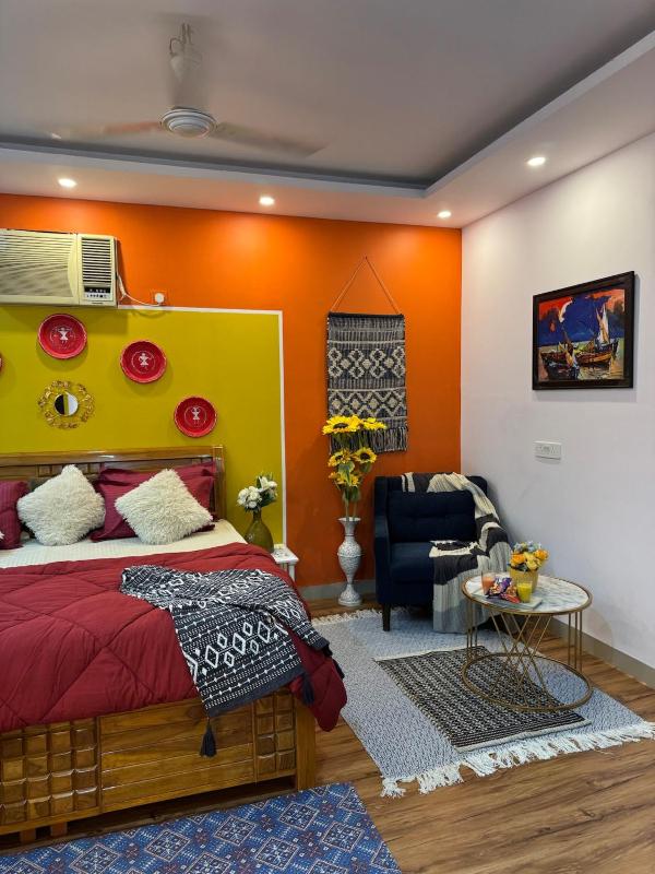 Private Cozy Space with Rooftop Garden in Delhi NCR and Gurgaon - image 36