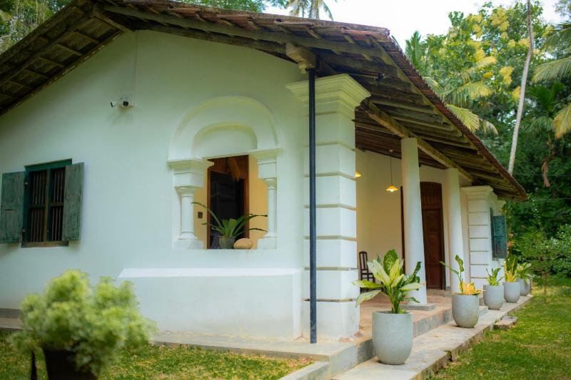 Dutch House Hiriketiya - image 3