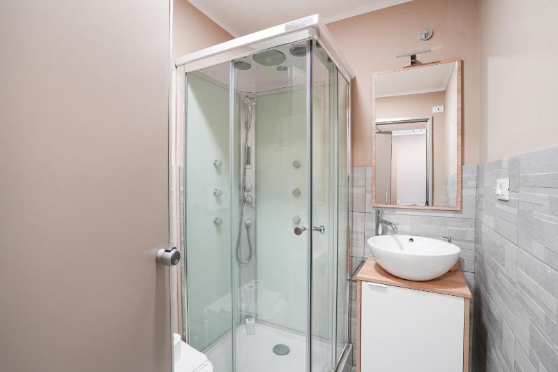 Nizza 26 apartment & parking - image 4