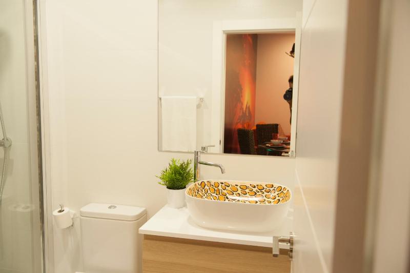 Apartamentos Art Suite Santander - image 8