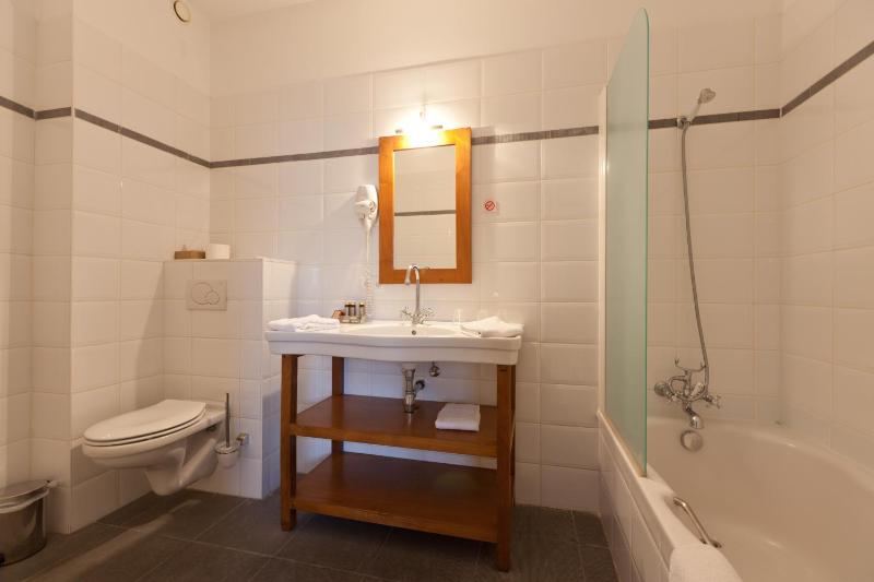 Executive Double or Twin Room image 4