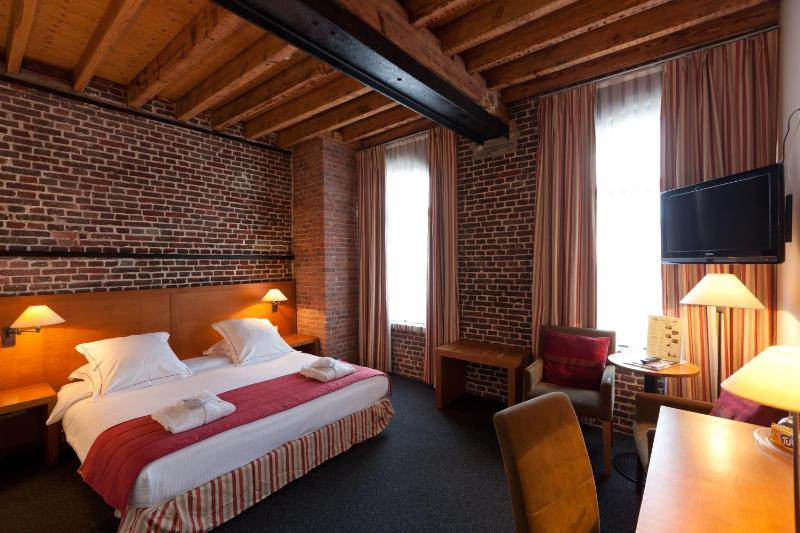 Deluxe Double or Twin Room image 2