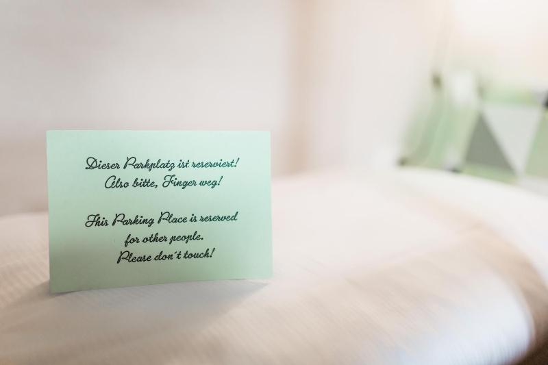 Eight-Bed Room with Shared Bathroom image 2