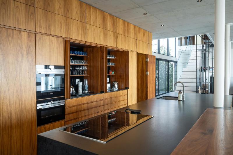 '22 Protea' - Luxury Style and Elegance - Sleeps 12 in 6 En-suite Bedrooms - image 16