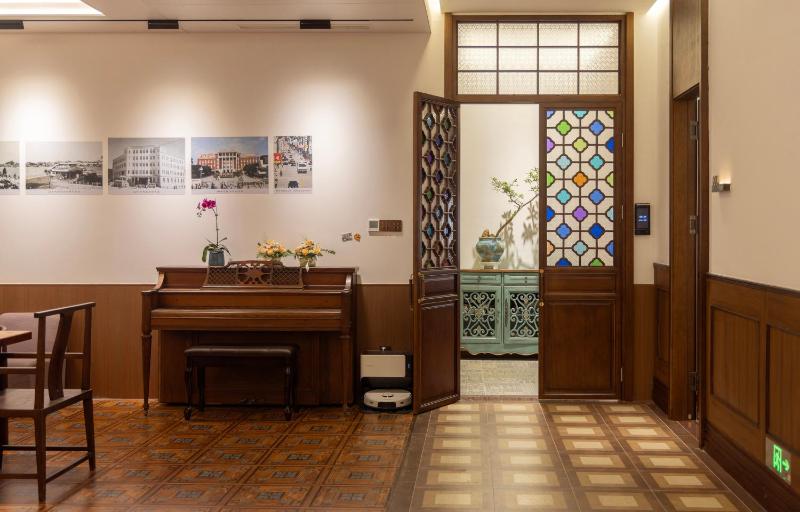TeaHouse Hotel - image 5