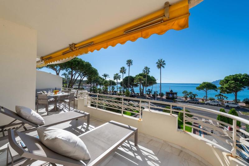 RARE! Luxury apartment on the Croisette - image 8
