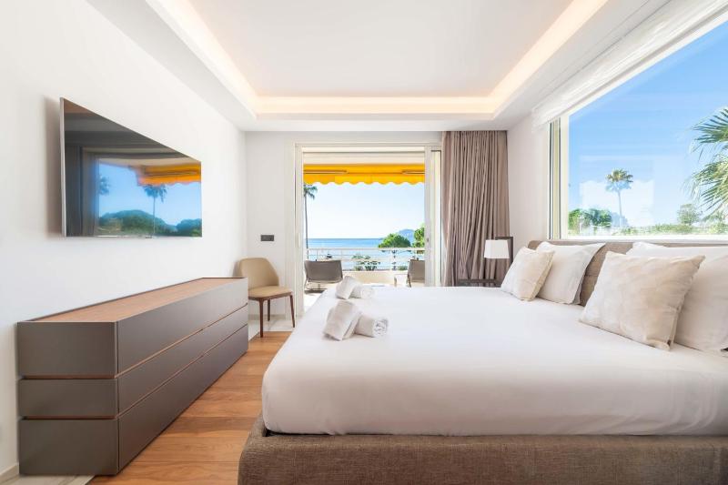 RARE! Luxury apartment on the Croisette - image 12