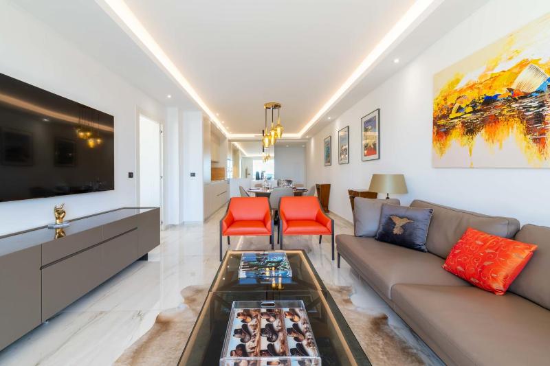 RARE! Luxury apartment on the Croisette - image 16
