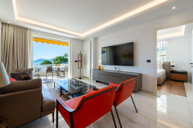 RARE! Luxury apartment on the Croisette - image 41