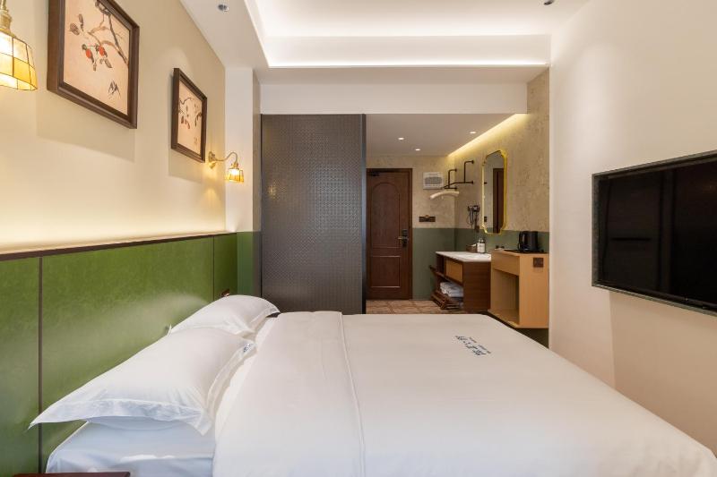 TeaHouse Hotel - image 30