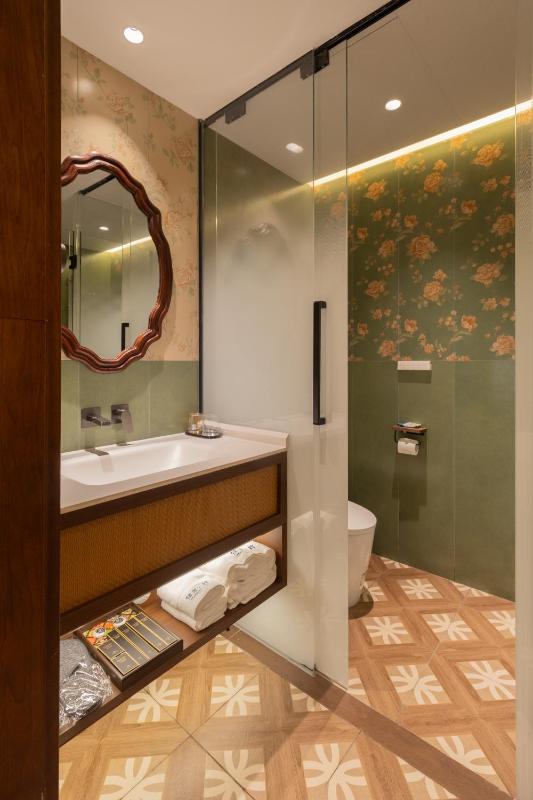 TeaHouse Hotel - image 4