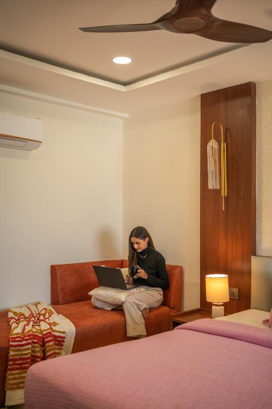 Hotel Shree Narayana By Perfectstayz Group - image 3