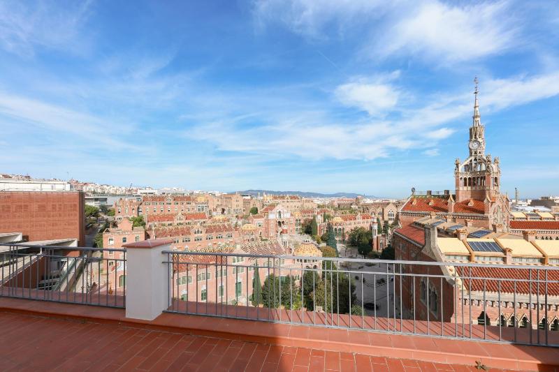 ApartEasy - Lovely Atic in Barcelona - image 5