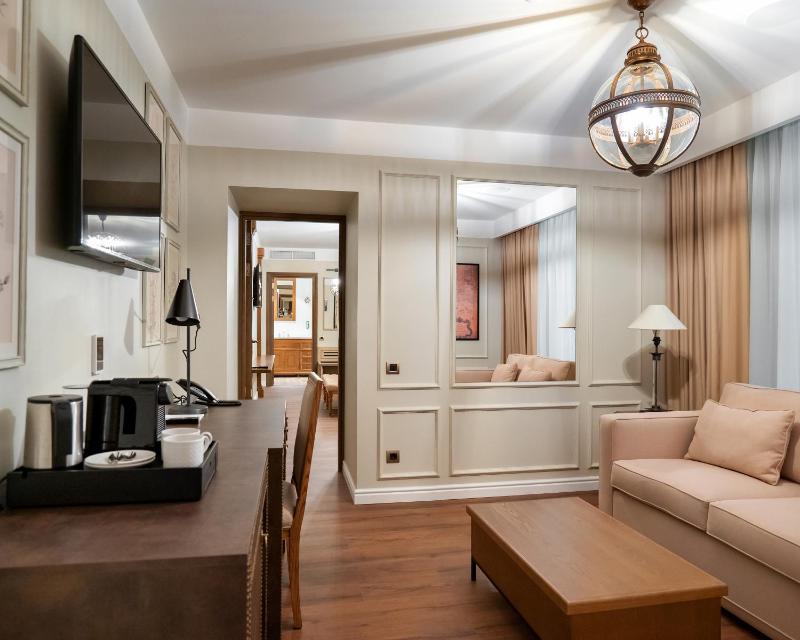 Best Western Plus Market Square Lviv - image 9