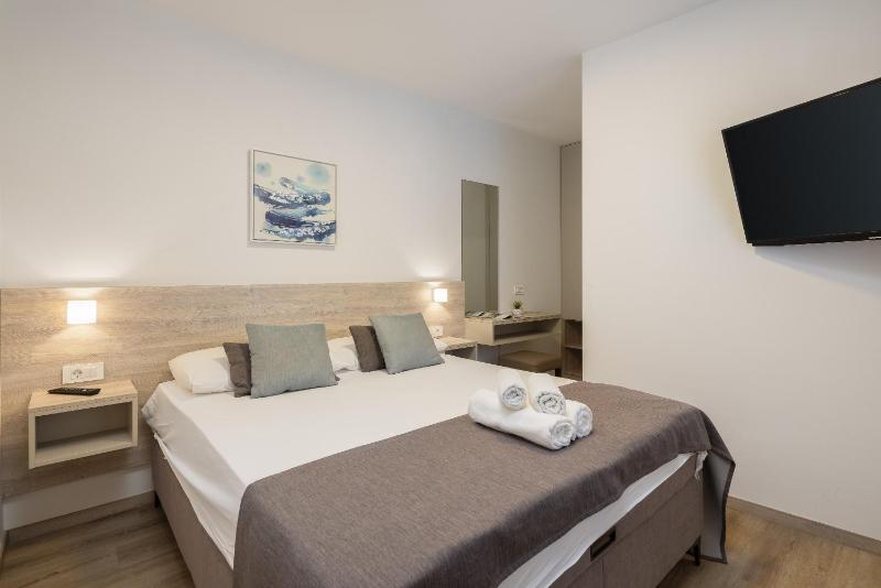 Adria Mare Apartments I - image 10