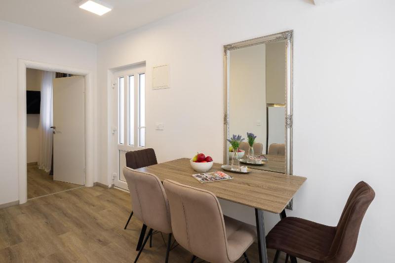 Adria Mare Apartments I - image 4