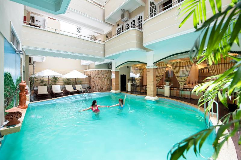 Palm Beach Hotel - image 16