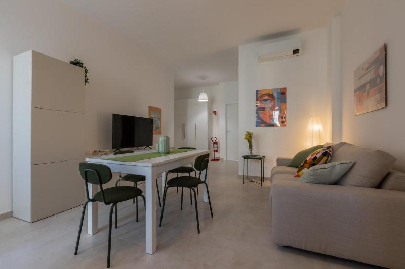 Tripoli White Home by Wonderful Italy - image 2