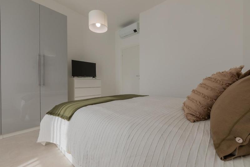 Tripoli White Home by Wonderful Italy - image 6