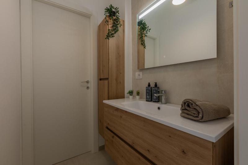 Tripoli White Home by Wonderful Italy - image 10