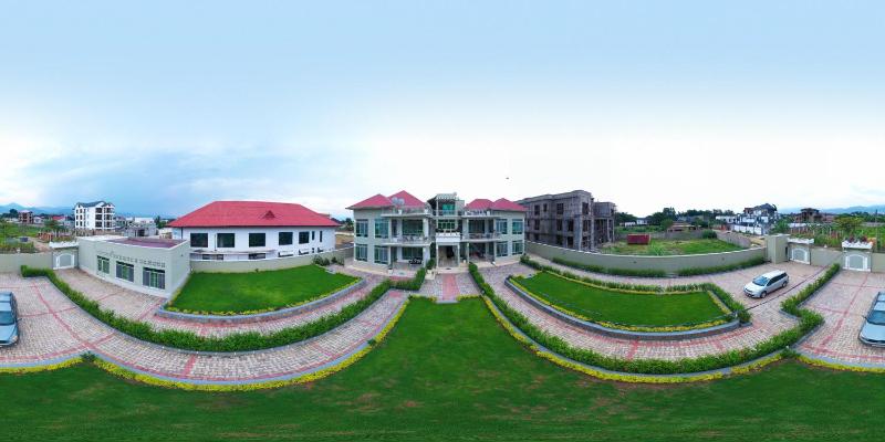 The city Block Apartment - image 16