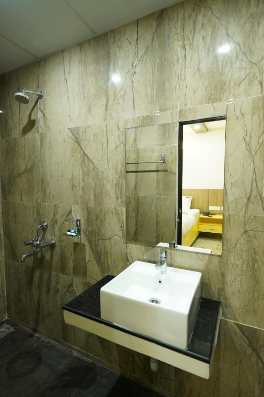 KR Grand Residency - image 14