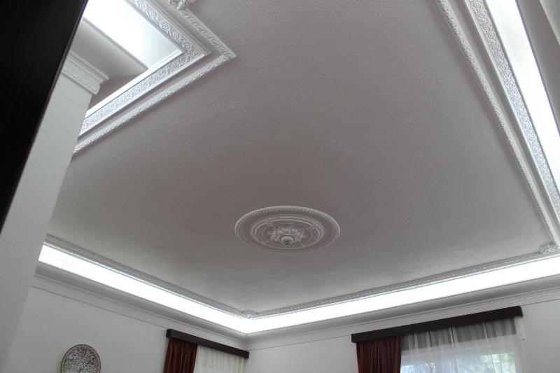 Quadruple Room with Balcony image 4
