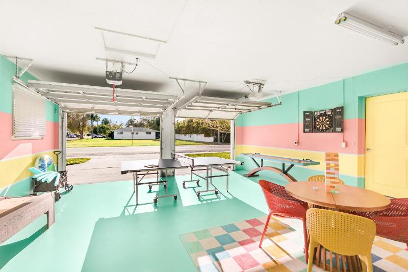 3 Blocks to Beach Epic Game Room Cabana Bar - image 41