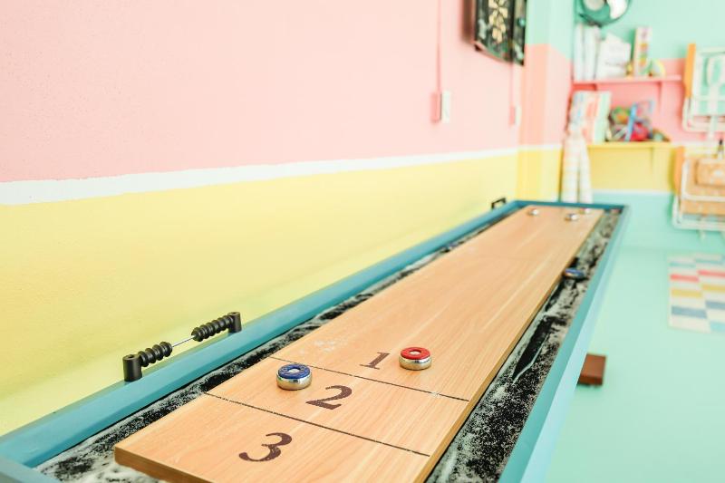 3 Blocks to Beach Epic Game Room Cabana Bar - image 7