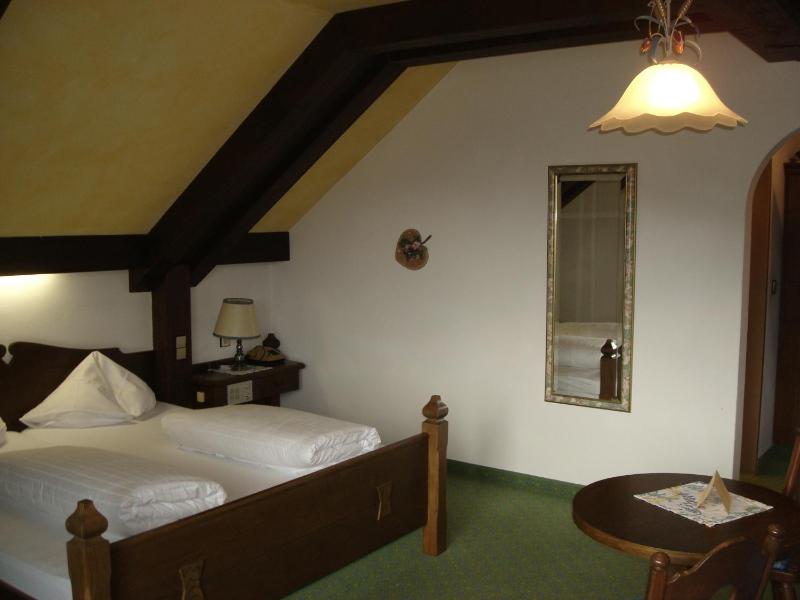 Double Room image 4