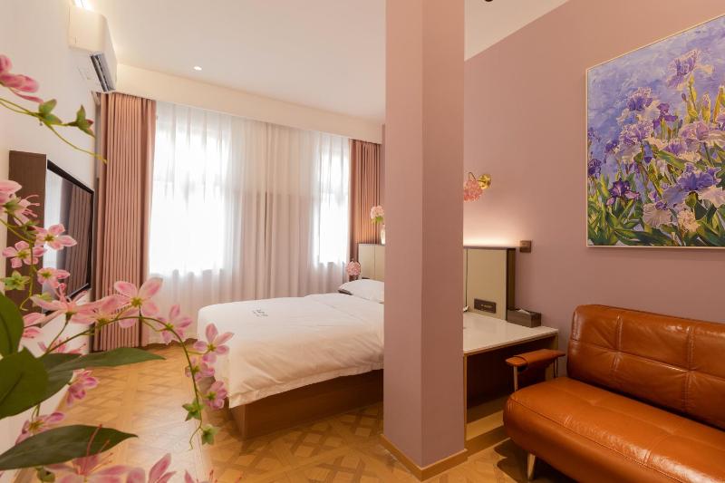 TeaHouse Hotel - image 23