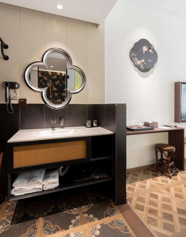 TeaHouse Hotel - image 10