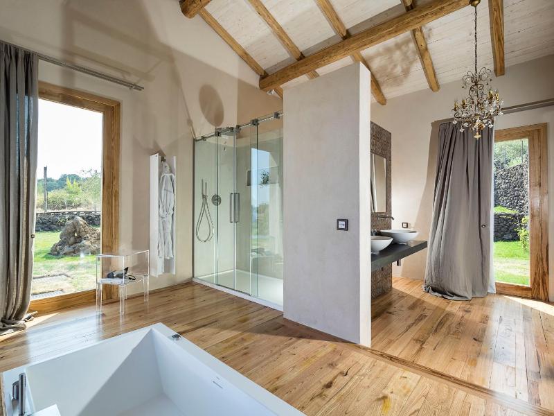 Two-Bedroom Villa image 4