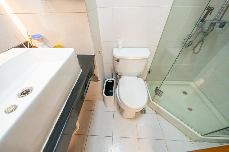 XinNi - Warm Cozy Downtown Studio with Relaxing Lounge Corner - image 10